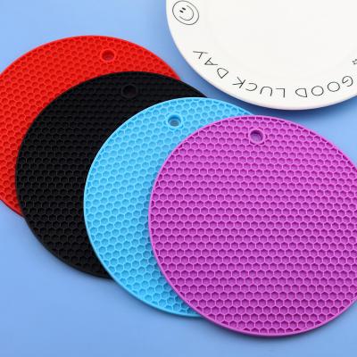 China Heat Resistant Resin Mat Resin Mat Silicone Trivet Mat Anti-Slip Diy Round Viable Silicone Honeycomb for sale