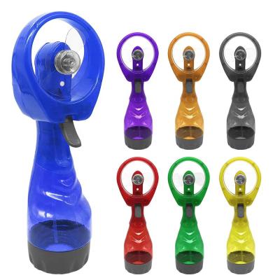 China Protable Mini Plastic Battery Operated Fan Handheld Mist Spray Bottle Fan for sale