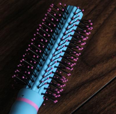 China Wholesale Compact Fashion Circle Hair Brush Rolling Hair Comb Small Size Plastic Rubber for sale