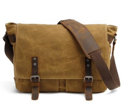 China Men's Messenger Bag Waxed Canvas Green and Leather Field Bag for sale