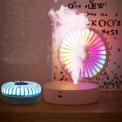 China 3 Speed ​​USB Rechargeable Battery Powered Fog Mini Spray Desk Fan for sale