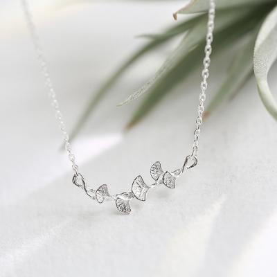 China Fashion Simple Temperament Gift Wild Necklace 925 Sterling Silver Ginkgo Leaves Necklace For Women for sale