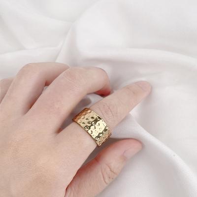 China Simple Wide Alloy Ring KITI OEM Service Vintage Sag Design Lady Gift Gold Plated Women Ring for sale