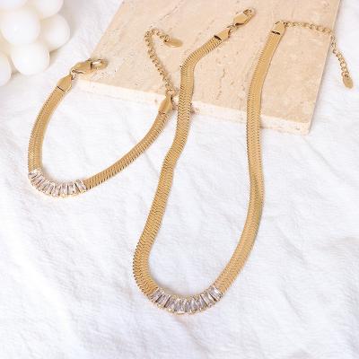 China KITI Simple Fashion Light Luxury Snake Bone Necklace Crystal Necklace For Women Clavicle Chain for sale