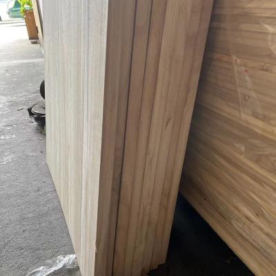 China Environmental friendly factory wholesale quality paulownia wood best for sale 3mm 2x4 paulownia wood timber prices for sale