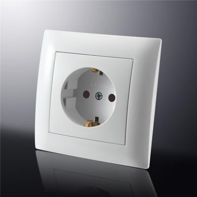 China Residential / General Purpose Top Selling Special Design Wall Power Socket With Ground , UK Power Socket for sale