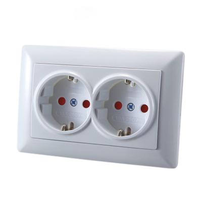 China EU Standard 16A Dual Wall Power Socket Residential / Multipurpose China Manufacture for sale