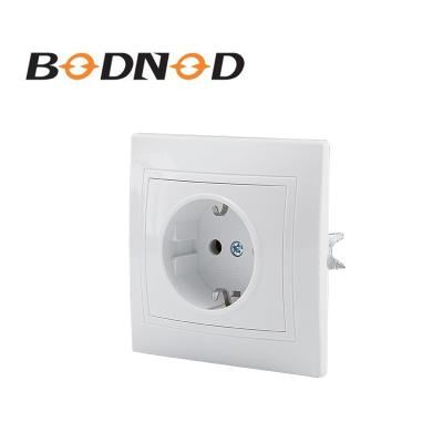 China eco-friendly european schuko energy saving electrical material plastic wall socket 2P+E residential/general purpose power for sale