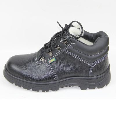 China Add cotton leather safety shoes with steel fiber and cotton leader anti puncture waterproof and anti static high quality safety shoes for sale