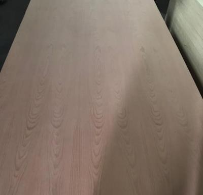 China Traditional Natural Veneer Ash Red Oak Plywood For Furniture for sale