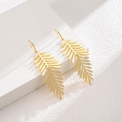 China Trendy Leaf Color Women Earrings Elegant Silver Color Lead Nickel Free Drop Earrings Dangle Earrings For Women for sale