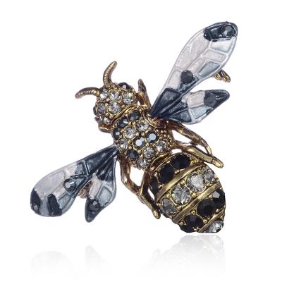 China Fashionable And Beautiful Environmentally Friendly Ladies Rhinestone Bee Brooch Animal Jewelry for sale