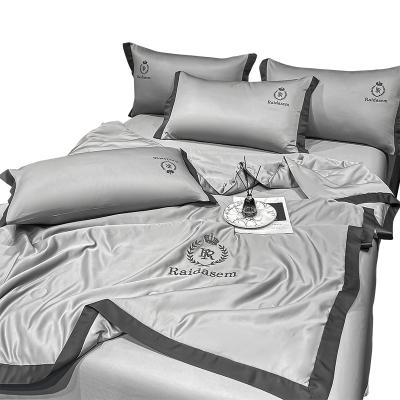 China Anti Dust Mite Bedding Set Luxury Silky Duvet Set With 2 Pillowcases 1 Sheet for sale