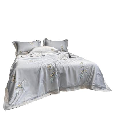 China Anti Dust Mite Factory Wholesale 100% Lyocell Fiber Bed Sets Silky Microfiber Bedding Set With Exquisite Embroidery for sale