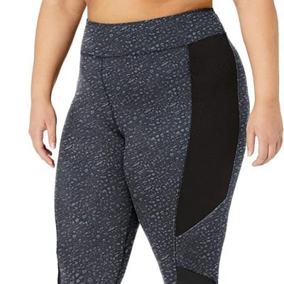 China Reversible Women's Plus Size Sports And Running Fitness Yoga Pants Color Contrast Patchwork Cropped Gaiters for sale