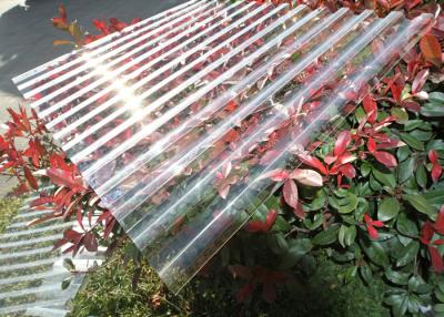 Chine La toiture ondulée épaisse de perspex couvre/a ridé le panneau de toit de polycarbonate à vendre