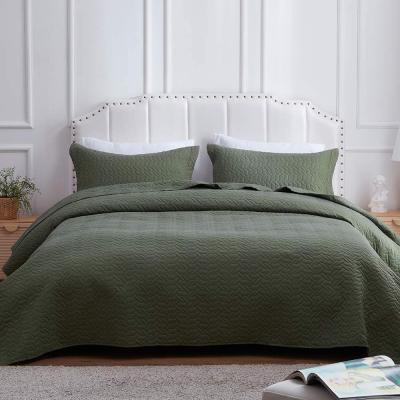 China Home Olive Green Chain Pattern Bedspread Microfiber Soft Lightweight Bed Cover, Luxurious Warm Comforter Set for sale