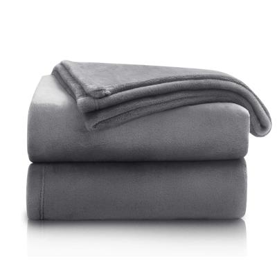 China 2021 New Arrival Giant Anti Dust Mite Plush Throw 100% Polyester Solid Flannel Blanket for sale