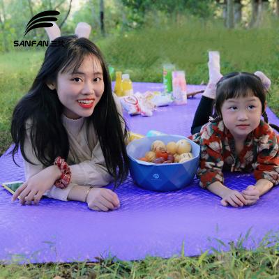 China Non-slip PE Material Wholesale Family Outlet Foldable Picnic Mats Picnic Blanket Mat Foldable Picnic Waterproofing Mat for sale