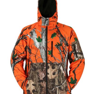 China Waterproof Cordless Camouflage Heated Hunting Jackets With Rechargeable Battery for sale