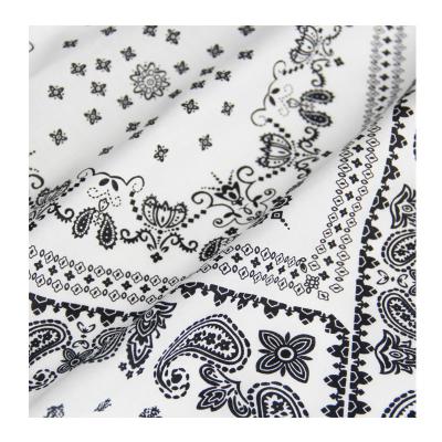 China Breathable Paisley Flower Printed Woven Cotton Poplin Fabric For Garments And Dress for sale