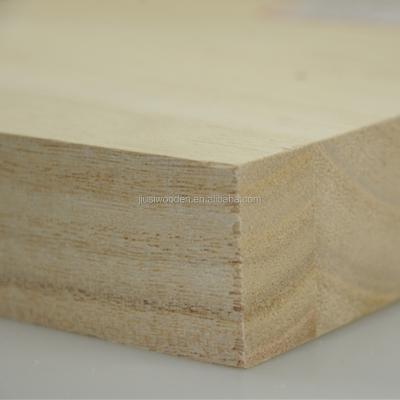 China Stable And Solid Solid Wood Edge Glued 4x8 Kiri Timber Board For Furniture for sale