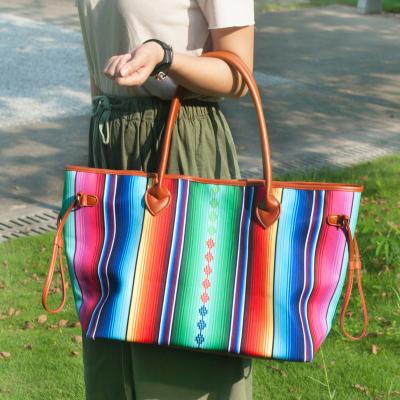 China Newspaper Used Free Shipping Serape Printing New Stylish Endless Stripe Women Aztec Weekender Tote Bag DMA71086 for sale