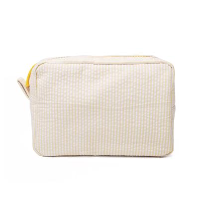 China NATIONAL Yellow Cotton Seersucker Cosmetic Bag Gray Wholesale Blanks Seersucker Cosmetic Single Makeup Bags For Women DMA8059 for sale