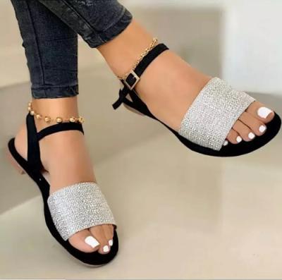 China Elegant Ladies Open Toe Flat Sandals With Buckle Closure Comfortable for sale