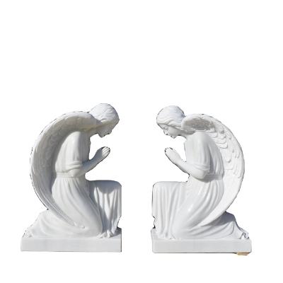 China EUROPEAN Outdoor Natural Stone Hand Carving White Marble Angel Kneeling Sculpture Prayer Statue for sale