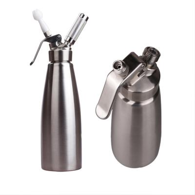 China 1Pint Professional Stainless Steel Dispenser Dessert Tool Leak Proof Professional Whipped Cream Whipper for sale