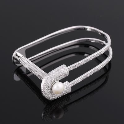 China Trendy Punk Style Personalized Silver Zircon Pin Platinum Plated Pearl Bangles Bracelets for sale