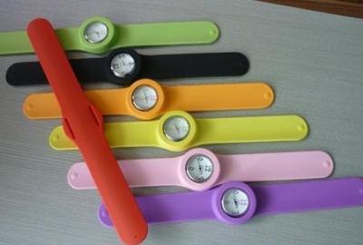 China fashion silicone snap watch for sale