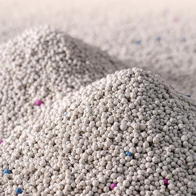 China Custom Cats Lovepet Premium Scoop Fine Flavor Easy Bulking Quick Absorption Clumping Bentonite Cat Sand Litter for sale