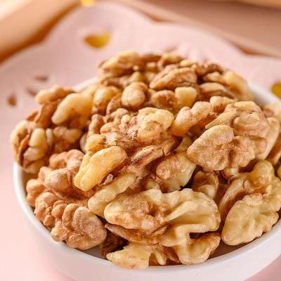 China Shell Fresh Delicious Nutritious Walnut Raw Walnut Kernel Wholesale Dry Thin Walnut Kernel for sale