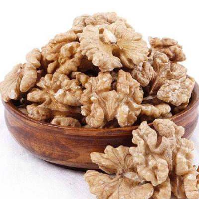 China Dry Sell Amber Walnuts Cheap Walnuts Kernels Peeled Naturally for sale