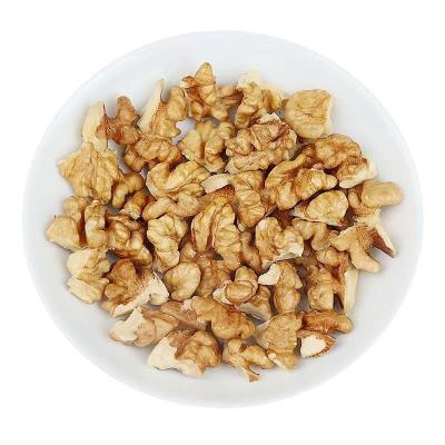 China / Hot sale good price 28-32mm non-skin dried walnut kernel shelled walnuts package peeled for sale