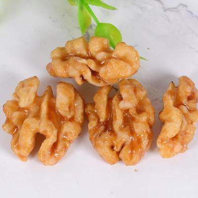 China Amber China Walnut Bulk Style Food Raw Material Walnut Kernel 100% Natural Natural Chinese Nuts Dry Cool Place 3A for sale