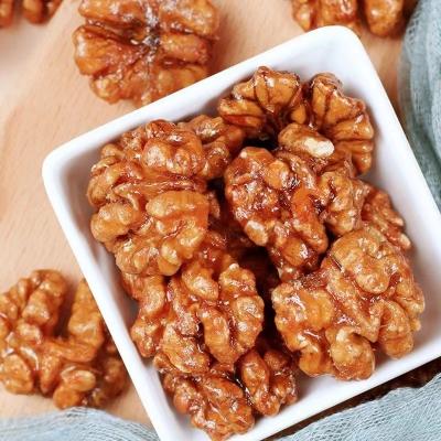 China Fresh Natural Production Base Of Cooked Walnut Kernels , Ready Made Crispy Amber Walnut Kernels for sale