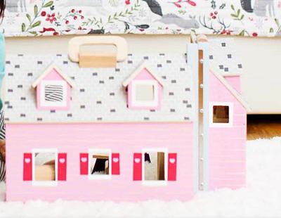 China Girls Wooden Dolls House Hot Sale Rosewood Girls Dolls House Wooden Educational Toys For Wholesale T70120 for sale