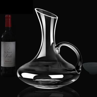 China 9.4inch Beveled Rim Crystal Glass Red Wine Decanter Lead Free Non-Toxic Glass Carafe With Handle 1600ml for sale