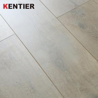 China Breaking Thickness 10mm Traditional Wear Resistant Laminate Flooring Set For Household for sale