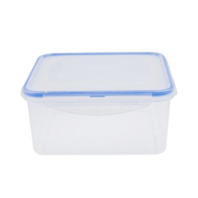 China Vegetable Crisper 2000ml Plastic Fruit Containers Microwavable Clear Plastic Square Food Storage Container With Lid for sale