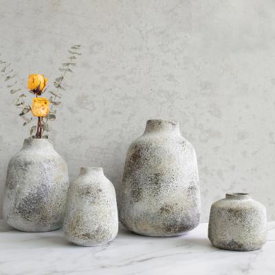 China Custom Novelty Tabletop Decorative Ceramic Flower Vases Home Style Traditional Minimalist Antique Decoration Vases for sale