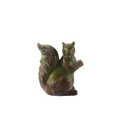 China Wholesale classic and antique creative home handmade cute squirrel ceramic craft for wedding gift for sale