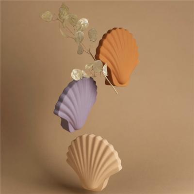 China Handmade Carved Hot Selling Modern Hotel Living Room Decoration Craft Shell Home Decor for sale