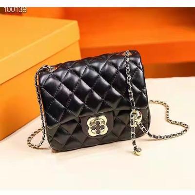 China Waterproof Women Shoulder Bags On Sale 2022 Summer New Design Handbags for sale