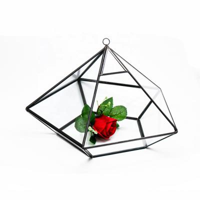 China Art Deco Wholesale Crafted Geometric Mini Greenhouse Glass and Copper Hardware for Home Decoration for sale