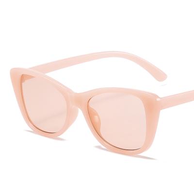 China Fashion sunglasses 2021 jelly color trend whoelsae male cateye sunglasses new retro hot cts glass frame pc cat eye glasses female for sale