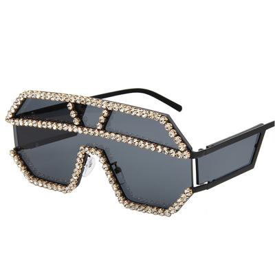 China Wholesale Fashion Sunglasses Diamond Oversized Square Sunglasses Shape Bling Oversized Sunglasses Women for sale